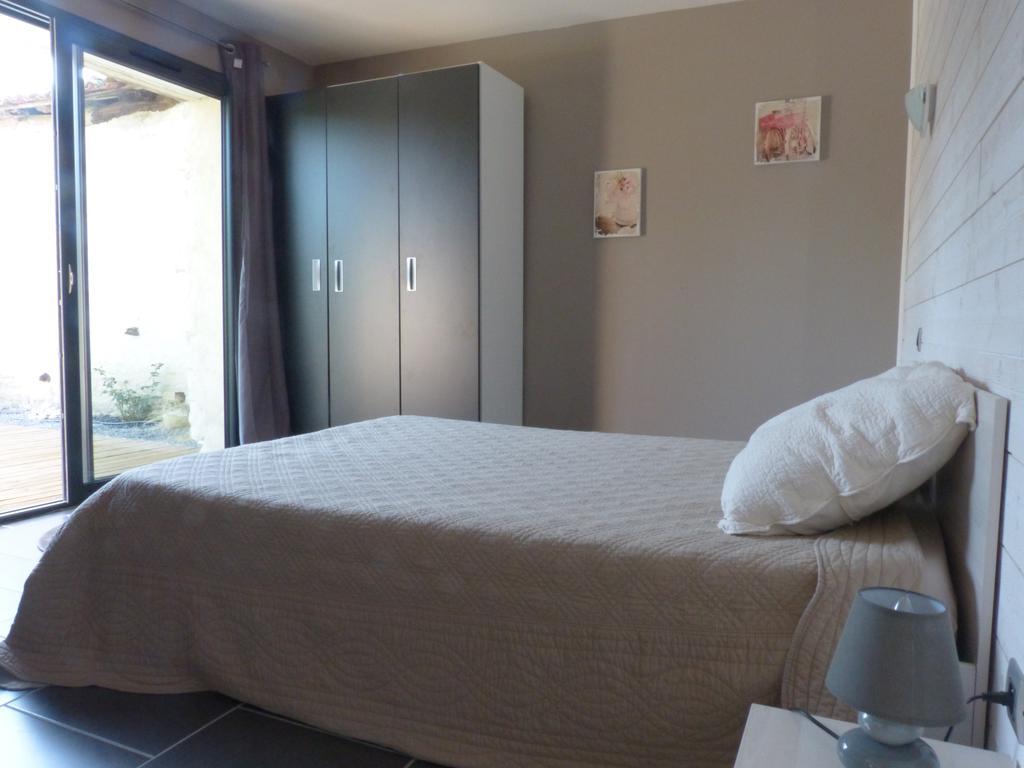 Gite Sud Deux Sevres Marigny  Chambre photo